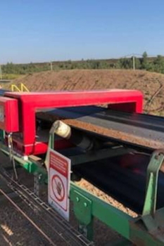 Tunelowy detektor metali METRON 05 D – ochrona kruszarki wapienia