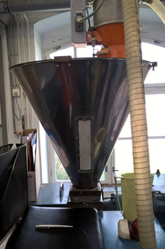Szafkowy separator magnetyczny MSS-MC – wtrysk tworzyw sztucznych