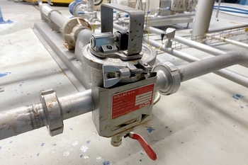 Dwupłaszczowy separator magnetyczny MSP-S – separacja metali z płynnej czekolady w przemyśle spożywczym
