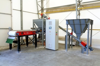 Separator wiroprądowy ECS z podajnikiem wibracyjnym – separacja aluminium w recyklingu metali